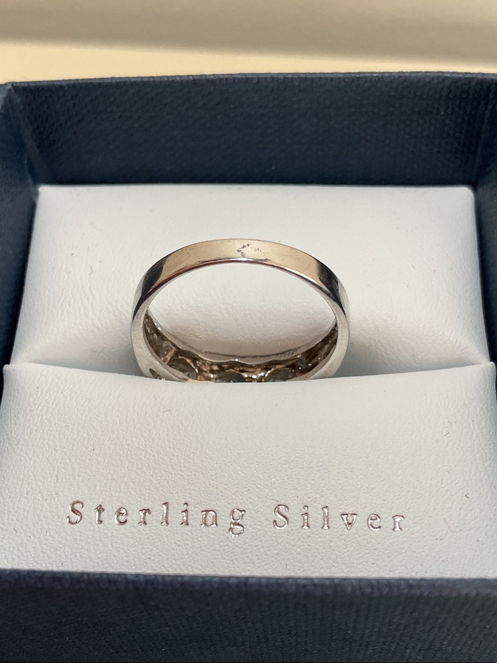 Contessa Di Capri Sterling Silver Three-Stone Ring - Size 9 - Picture 4 of 5
